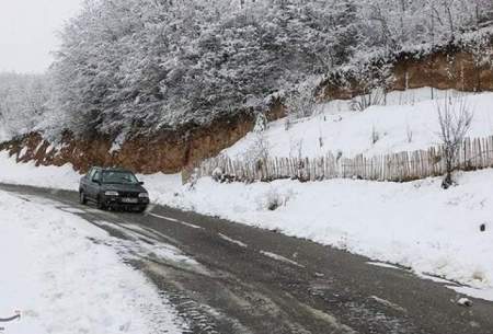 جاده‌های ۷ استان کشور برفی است