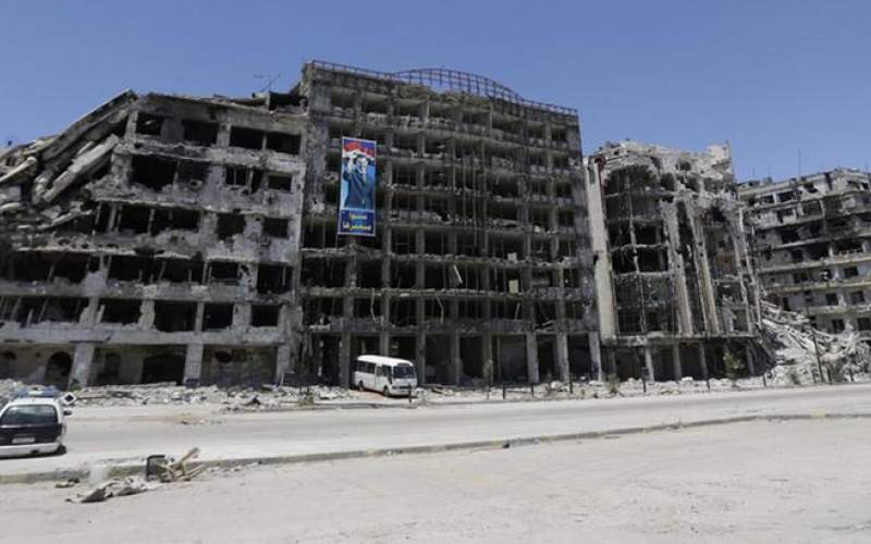 نمایی از مجتمع‌های مسکونی ویران‌شده بر اثر جنگ داخلی در حمص سوریه