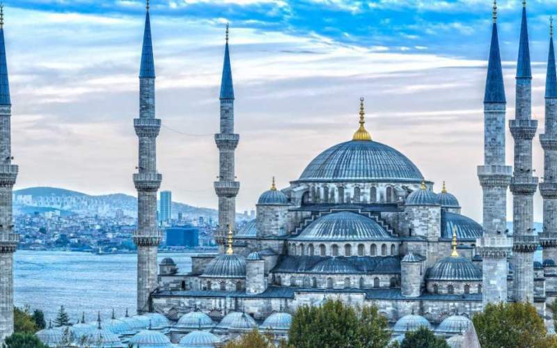 آشنایی با مسجد سلطان احمد به عنوان جاذبه گردشگری تور استانبول