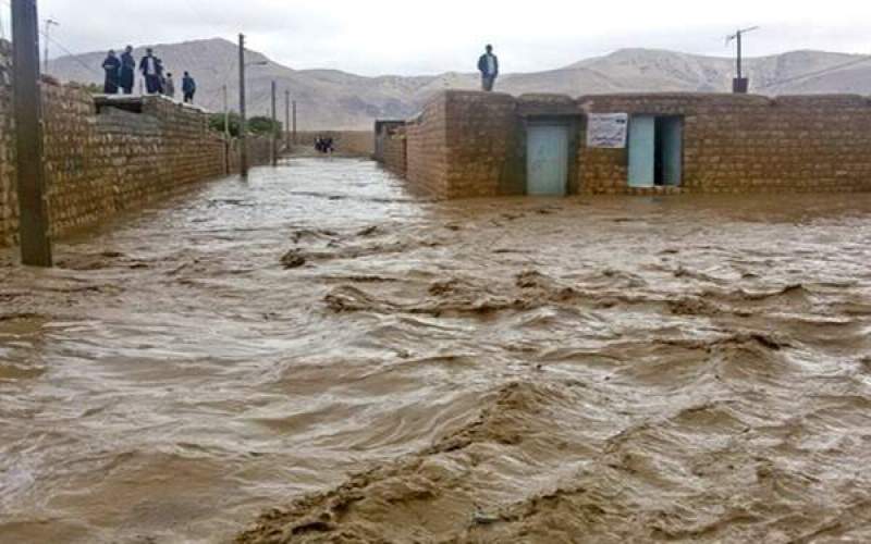 نورآباد لرستان در محاصره سیلاب
