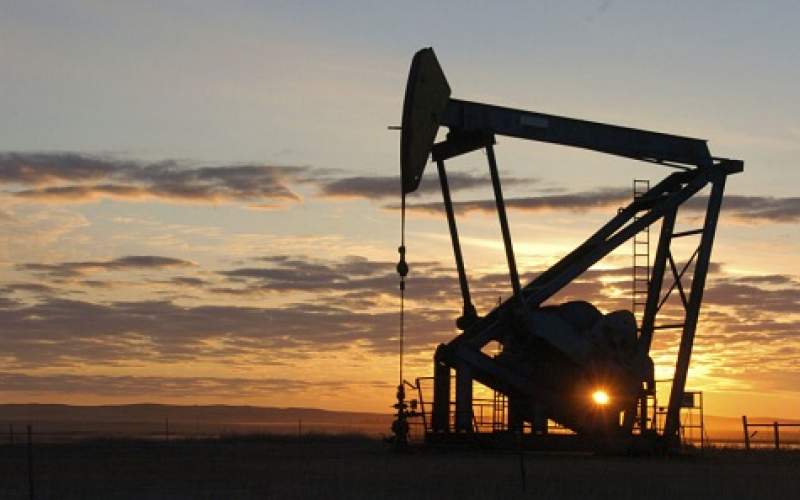 سقوط آزاد قیمت نفت در بازار‌های جهانی