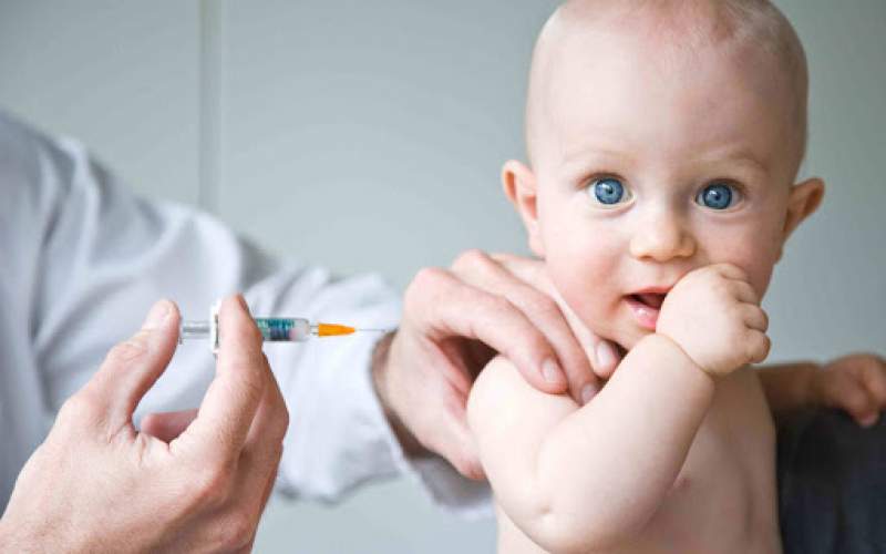 آیا زدن واکسن کودکان در زمان کرونا خطر دارد؟
