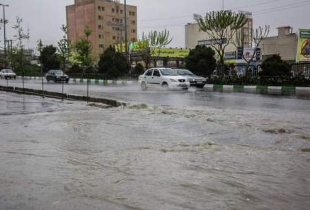 بارندگی شدید و آب گرفتگی معابر قم/تصاویر