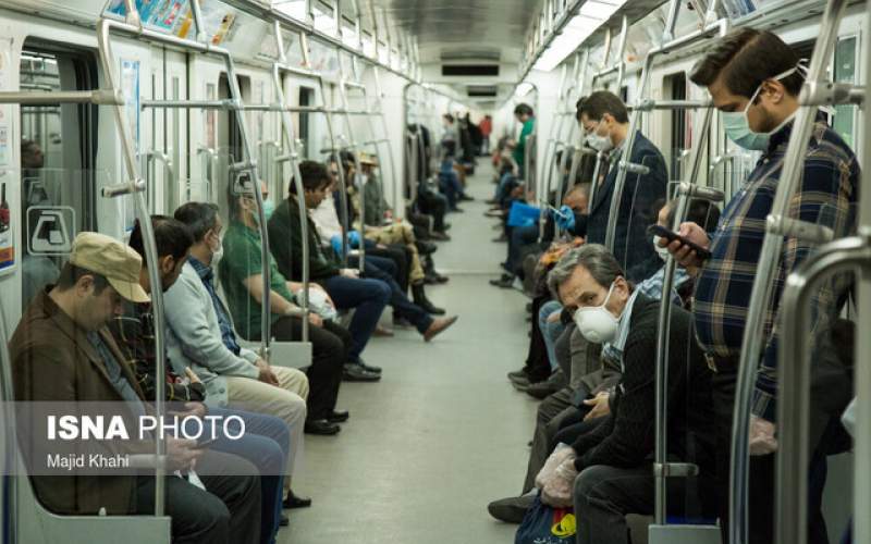 اجرای طرح فاصله گذاری اجتماعی در مترو