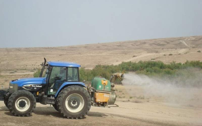 کمبود وسایل نقلیه برای مبارزه با ملخ صحرایی