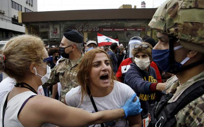 کاهش ارزش پول ملی و افزایش قیمت مواد غذایی اعتراض‌ها در لبنان را شعله‌ور کرد