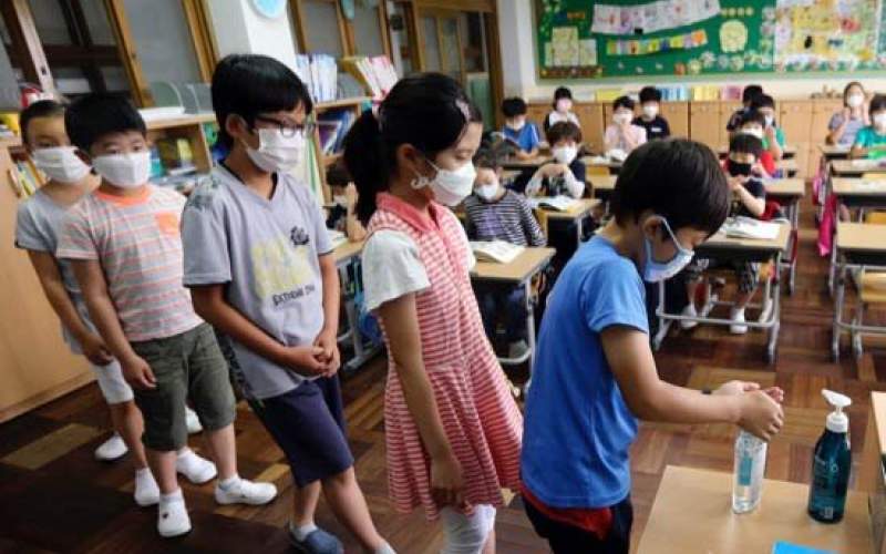 چرا کره جنوبی از باز کردن مدارس منصرف شد