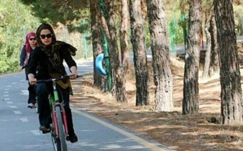 دوچرخه سواری بانوان درطرقبه و شاندیزممنوع شد