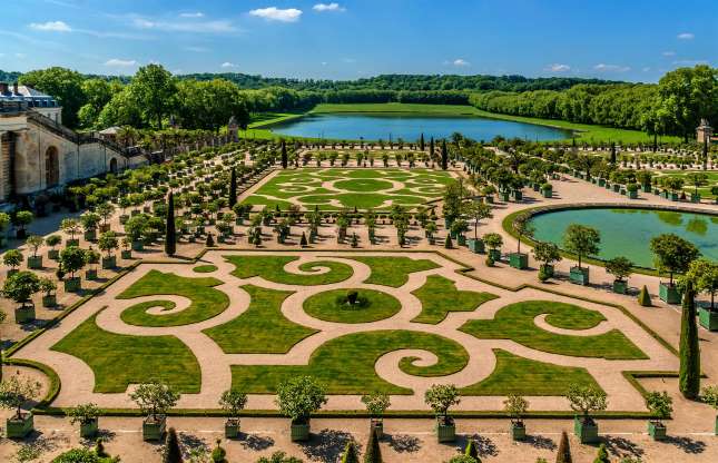 باغ‌های کاخ ورسای (پاریس، فرانسه)