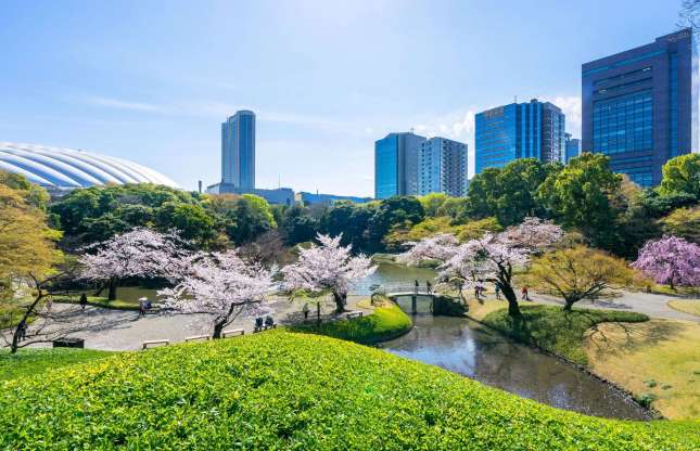 باغ کوشیکاوا کوراکوئن (توکیو، ژاپن)