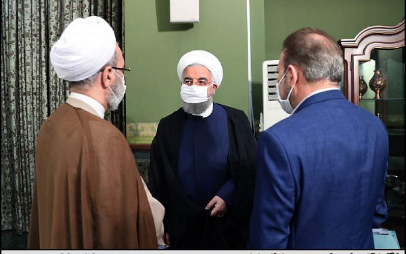 حسن روحانی بالاخره ماسک زد/ تصاویــر