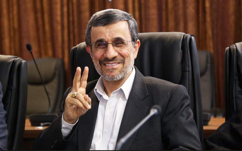 باهنر: احمدی‌نژاد، فرد زیرکی است