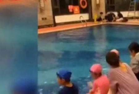 غرق شدن دردناک کودک در استخر شنا!