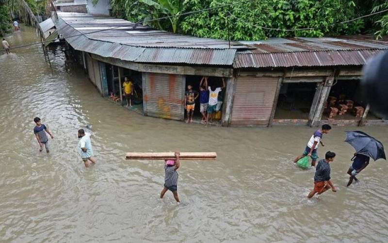 مرگ صدها نفر در سیلاب های جنوب آسیا