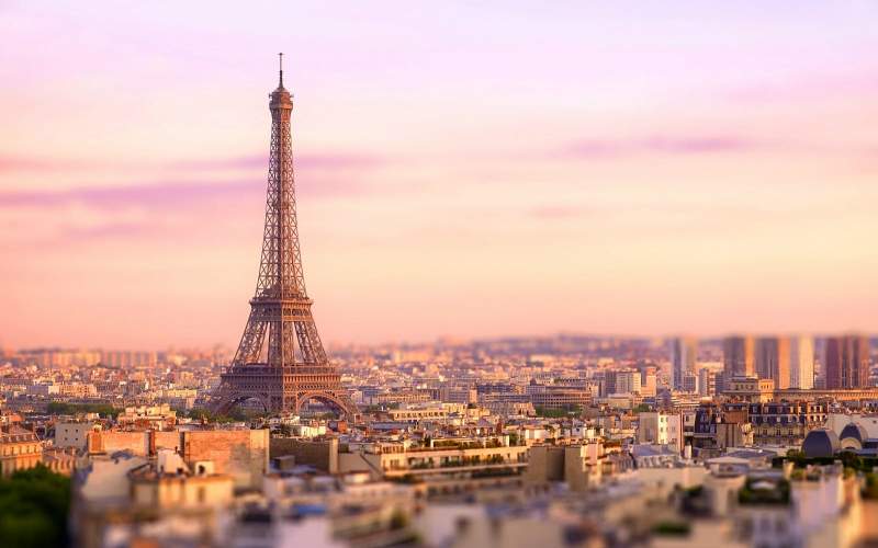 پرواز به پاریس؛ شهر نور و شکوه و زیبایی