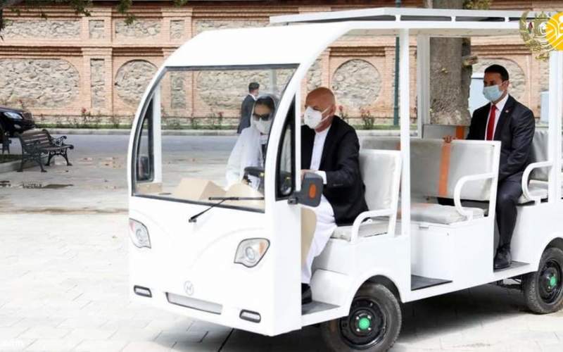 رانندگی اشرف غنی با خودرو ساخت افغانستان