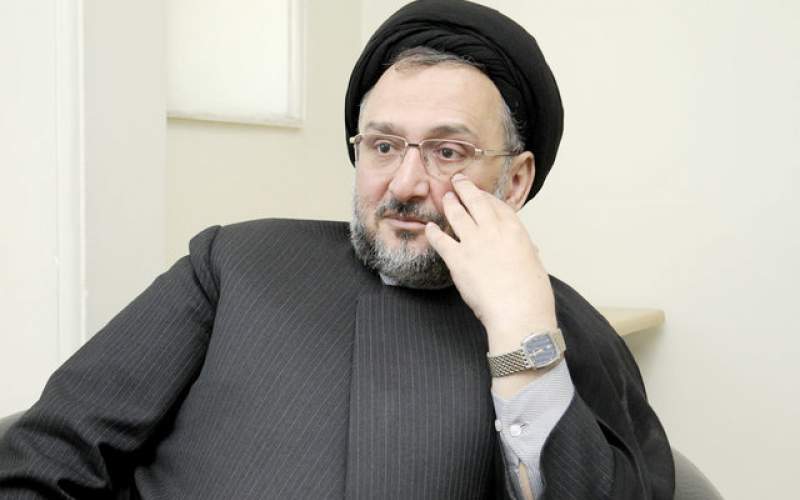 ابطحی: روحانی نه قصد استعفا دارد نه امکان آن را!