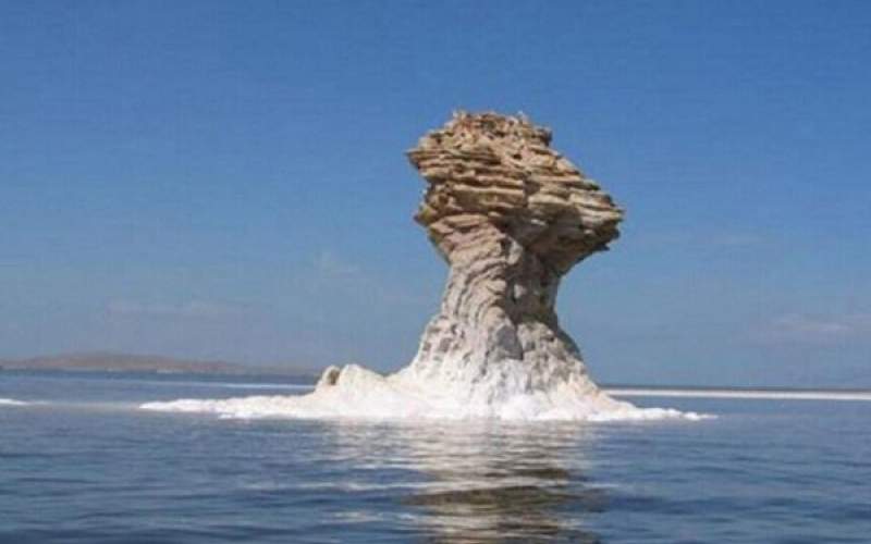 تراز آب دریاچه ارومیه ۶ سانتی متر کاهش یافت