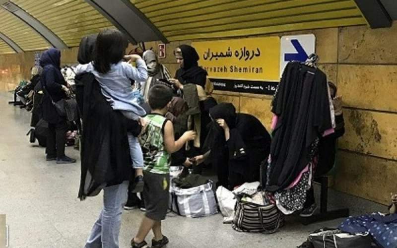 زنان دستفروش مترو: مجبوریم به دل خطر بزنیم