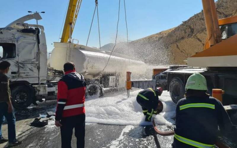 واژگونی تانکر حامل میعانات گازی در شیراز