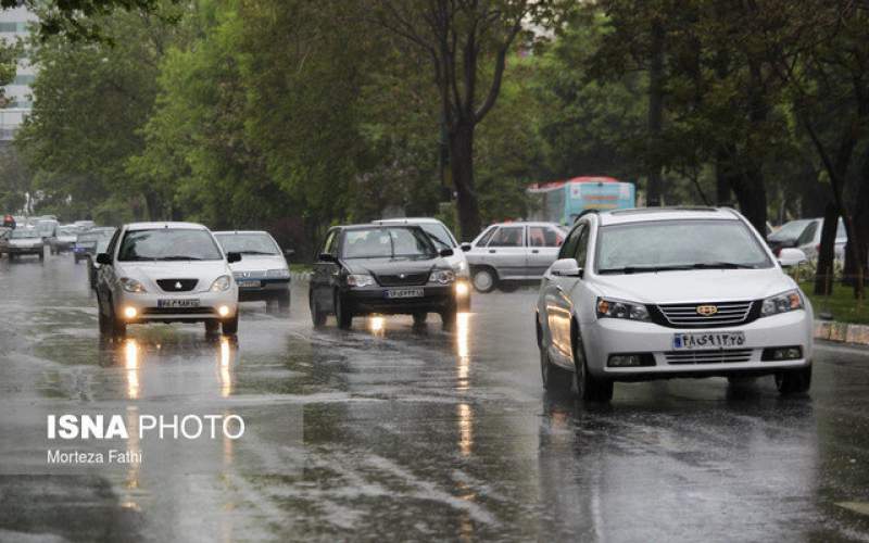 جاده‌های ۶ استان برفی و بارانی