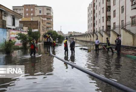 باران خیابان‌های اهواز را غرق آب کرد
