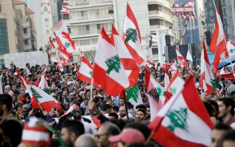 تظاهرات لبنانی‌ها برای بهبود اوضاع اقتصادی