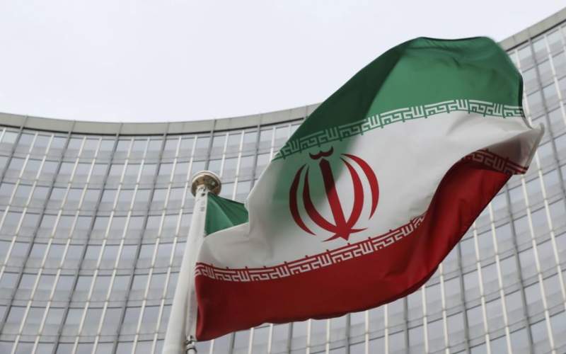 آغاز تولید اورانیوم فلزی توسط ایران