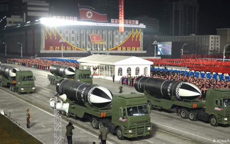 نمایش نیرومندترین موشک جهان در کره شمالی