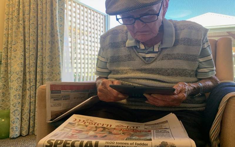 پیرمرد ۱۱۱ ساله راز طول عمر خود را فاش کرد