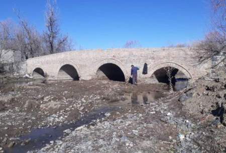 پل تاریخی «کرزان» تویسرکان مرمت می‌شود