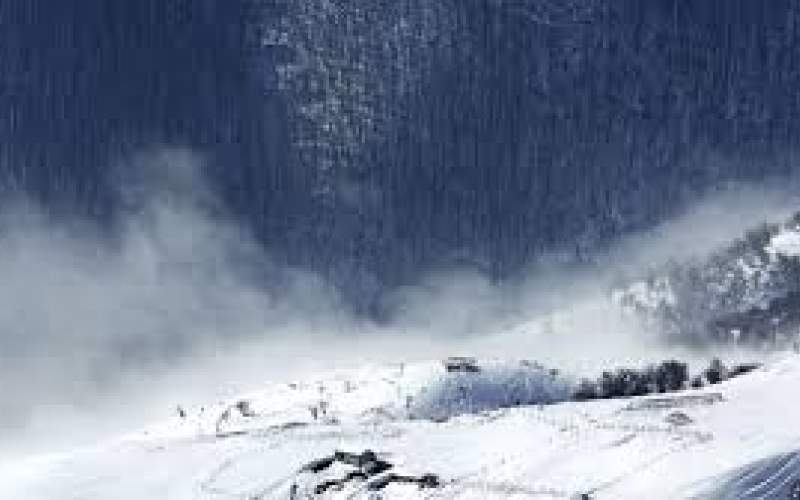بارش برف و سقوط بهمن در ارتفاعات تهران