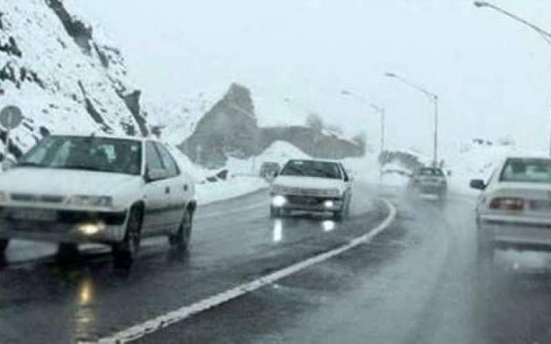 باران و برف در جاده های ١۶ استان