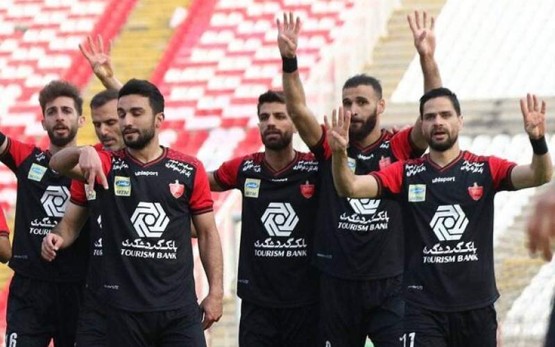 پرسپولیس تا پایان سال سیاه‌پوش می‌ماند