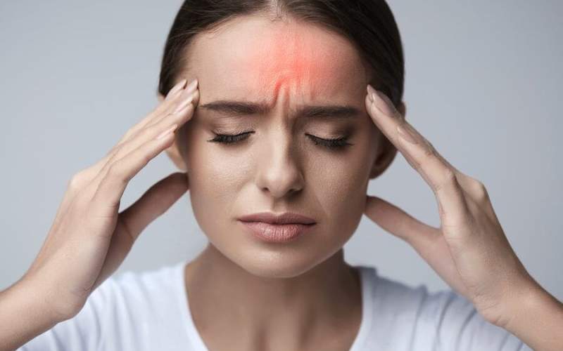 چرا بعد از بیدار شدن سرمان درد می‌گیرد؟