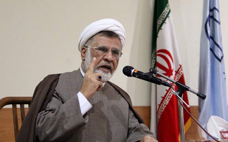 عزت ملت ایران در اقتصاد پویا است نه مقابل آمریکا ایستادن