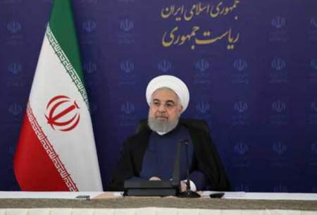 روحانی نظامیان را از ورود به سیاست بر حذر داشت