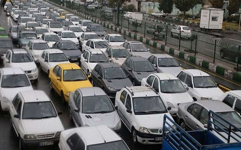 ترافیک سنگین در معابر شهری و بزرگراهی تهران
