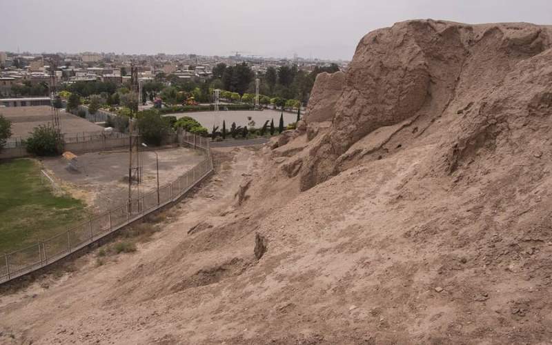 چالش جدید برای دو قلعه تاریخی کرمان