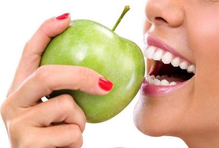 ۴ عادت‌ رایج که به دندان‌ها آسیب می‌رساند