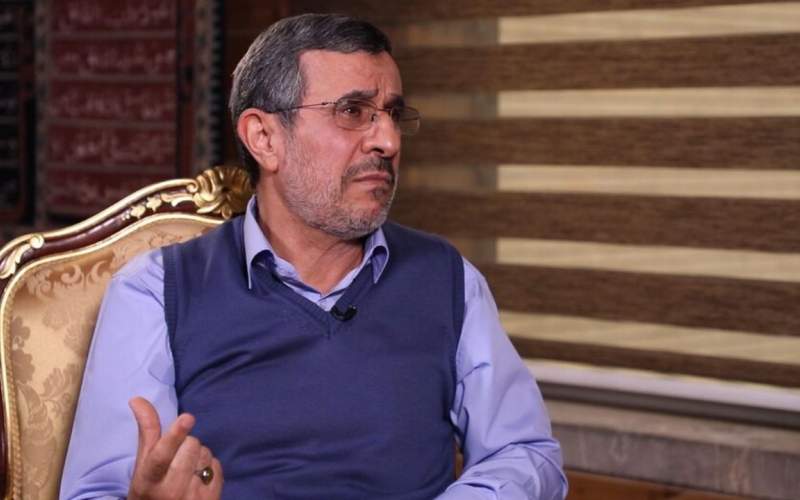 احمدی‌نژاد:هیچ حقی برای مردم قائل نیستند