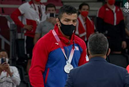 سعید ملایی با پرچم مغولستان به مدال نقره المپیک دست یافت
