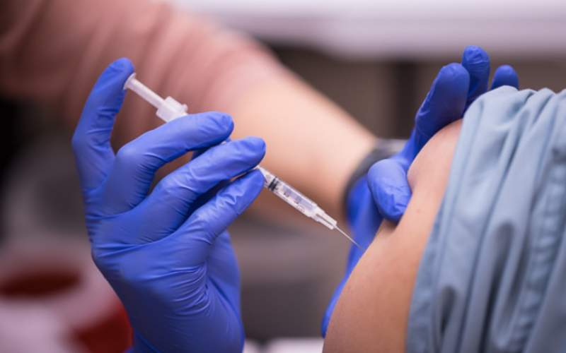 مراقبت‌های قبل و بعد از تزریق واکسن کرونا