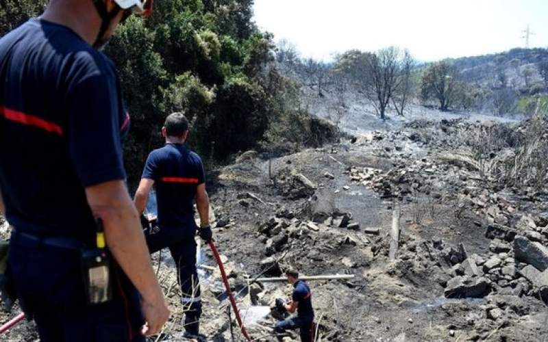 آتش‌سوزی در یونان ۲۰ خانه را خاکستر کرد
