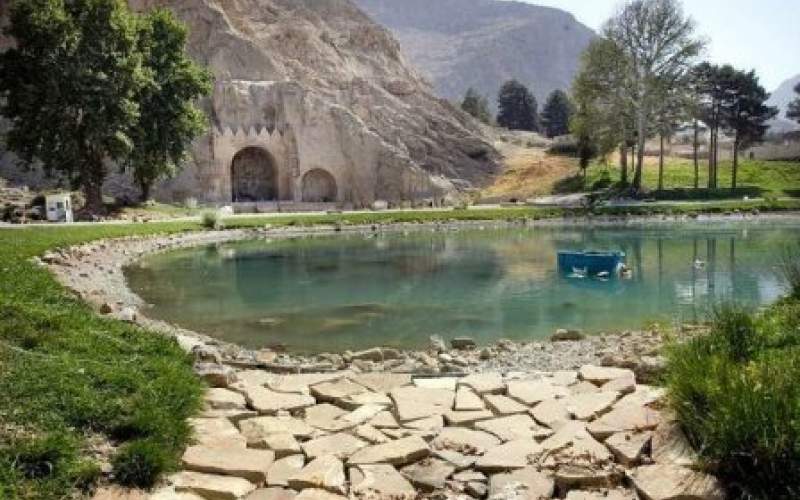 چشمه «تاق‌بستان» در چند قدمی خشک شدن!