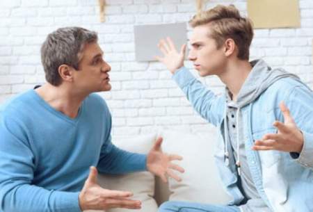 والدین در برابر بد دهنی نوجوانان چه کنند؟