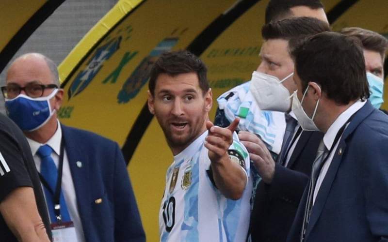 با دخالت پلیس دیدار آرژانتین - برزیل لغو شد!