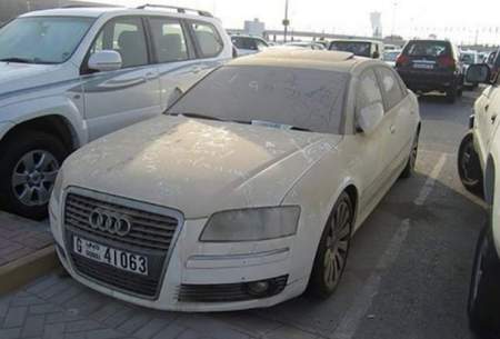 خودرو‌های لوکس در دبی خاک می‌خورند