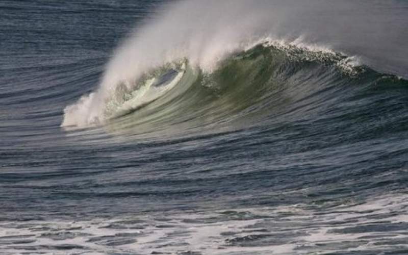افزایش ارتفاع موج در دریای خزر تا ۳ متر