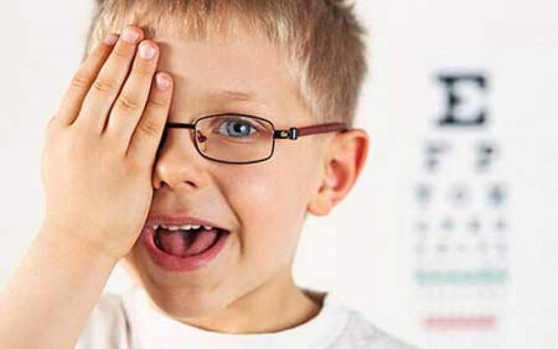 نشانه‌های هشدار تنبلی چشم کودکان